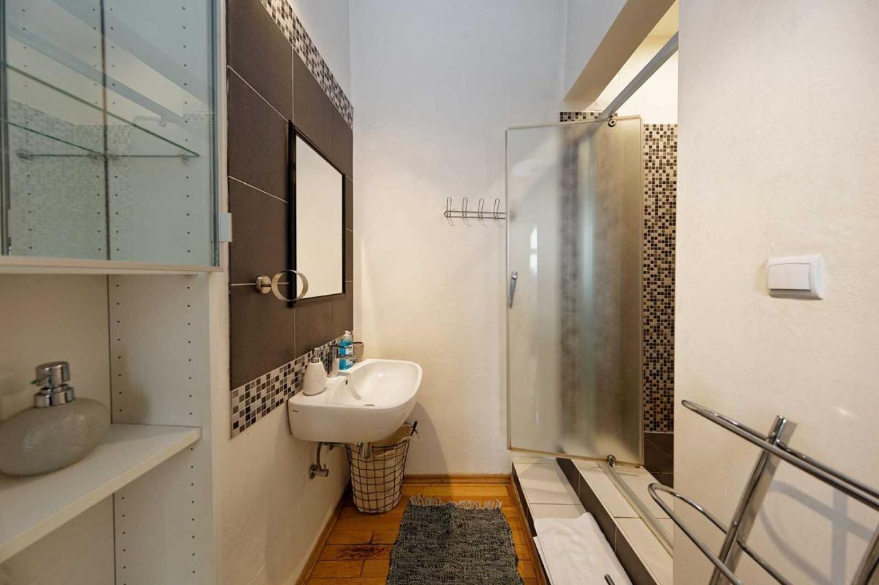 Peter'S Tower Apartments 布拉格 外观 照片