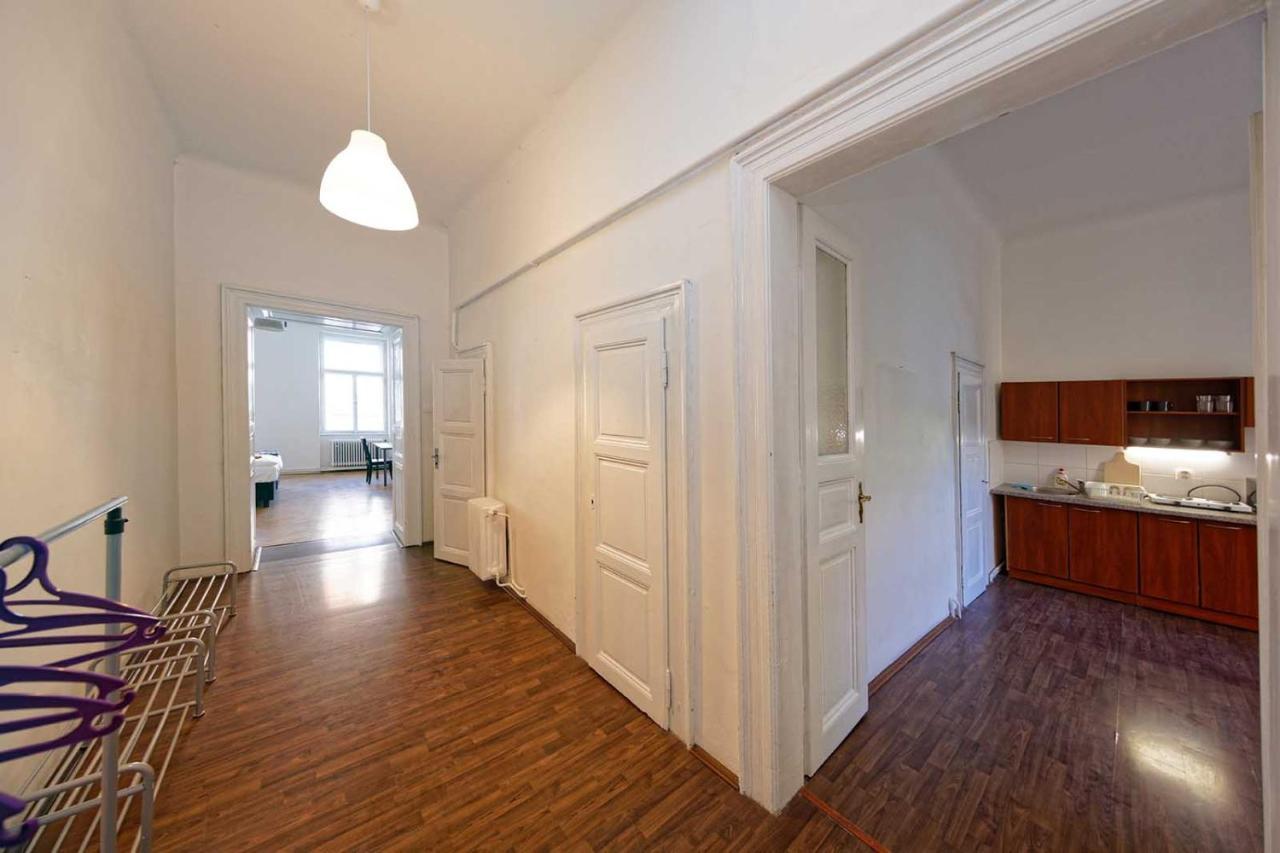 Peter'S Tower Apartments 布拉格 外观 照片