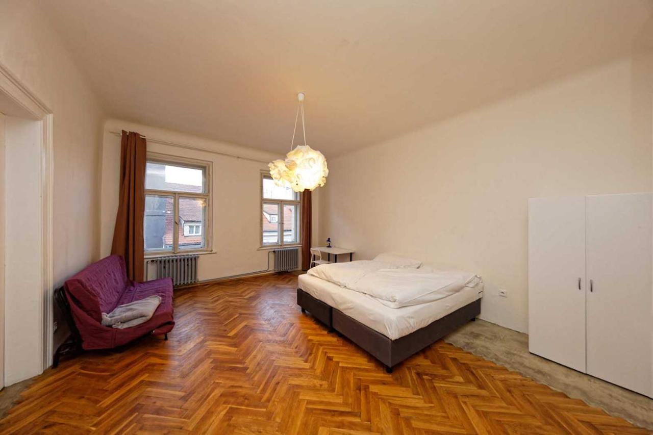 Peter'S Tower Apartments 布拉格 外观 照片