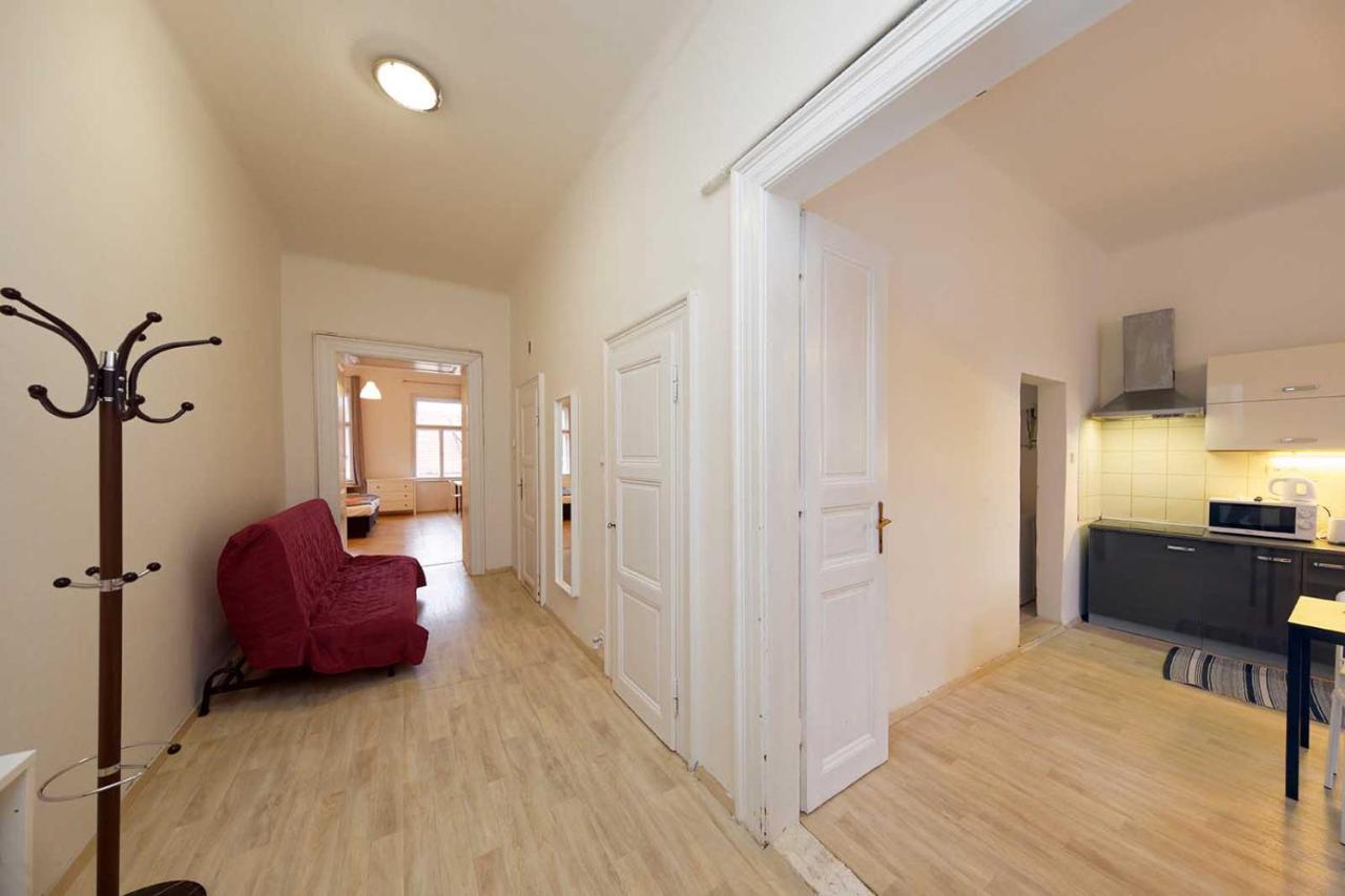 Peter'S Tower Apartments 布拉格 外观 照片