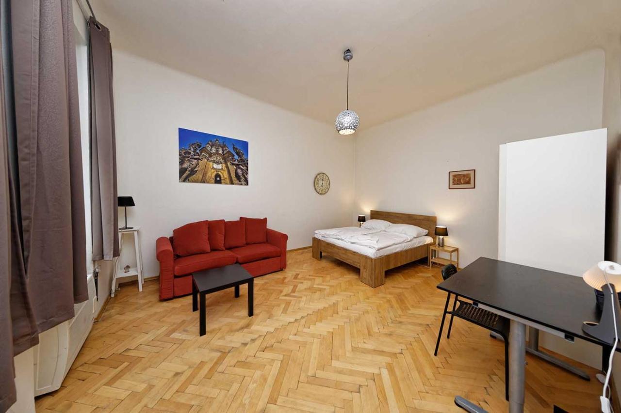 Peter'S Tower Apartments 布拉格 外观 照片