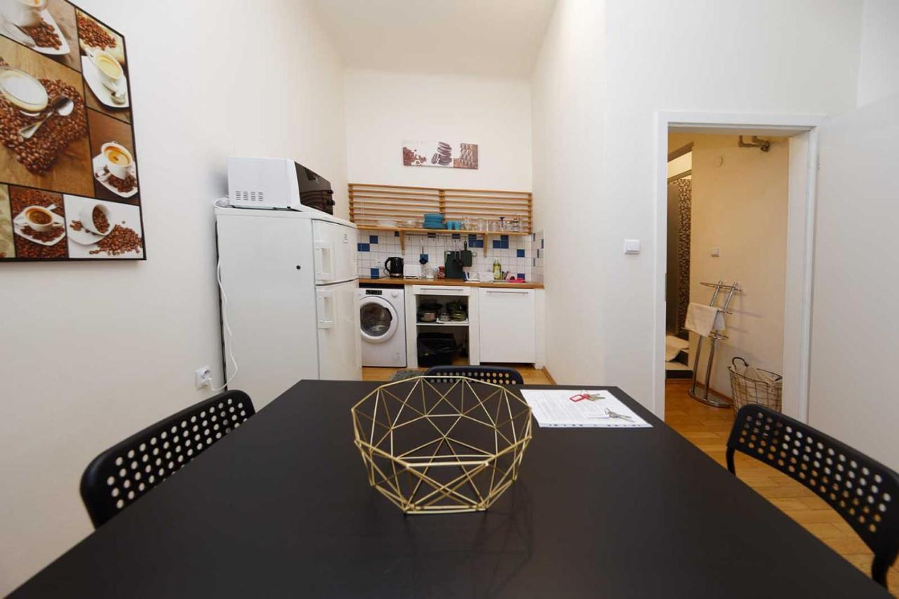 Peter'S Tower Apartments 布拉格 外观 照片