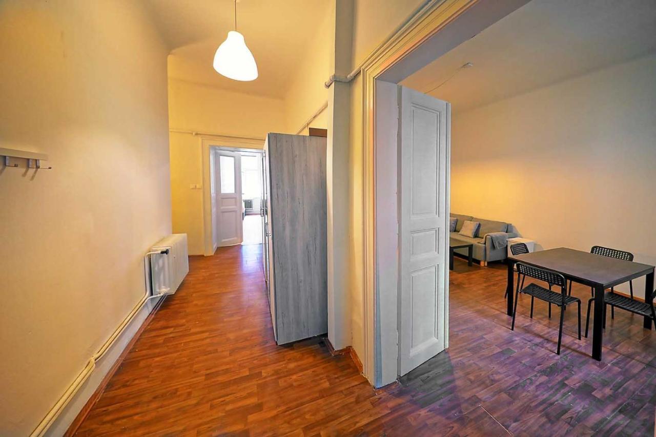 Peter'S Tower Apartments 布拉格 外观 照片