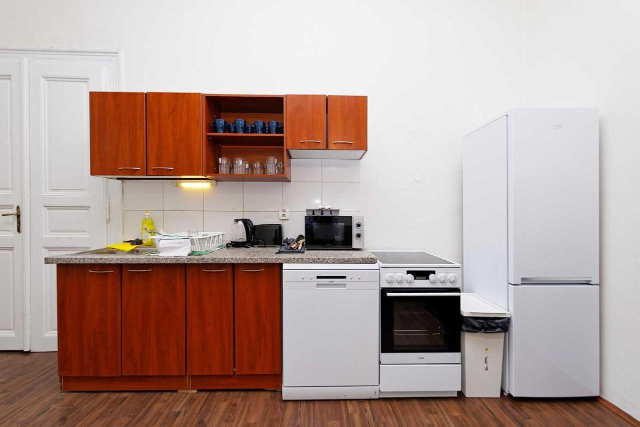 Peter'S Tower Apartments 布拉格 外观 照片