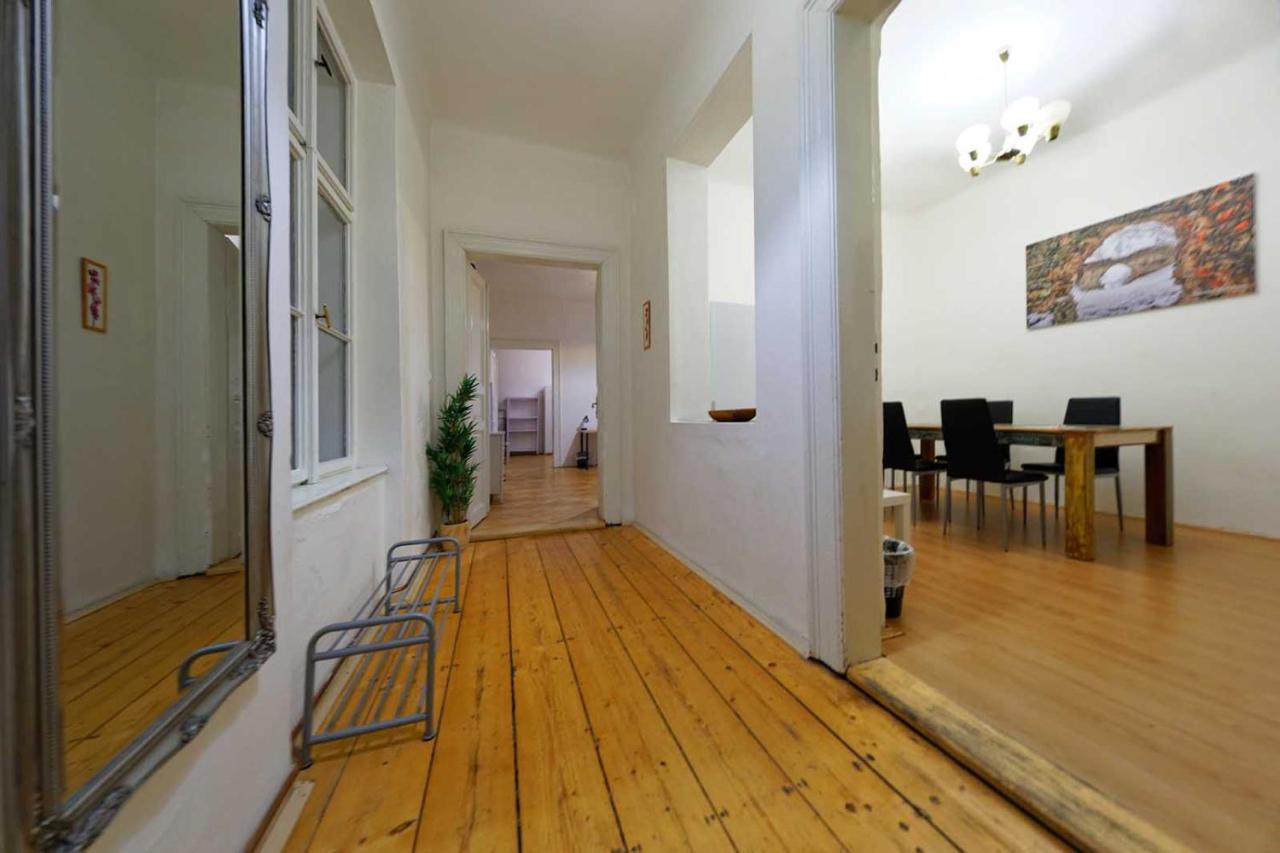 Peter'S Tower Apartments 布拉格 外观 照片