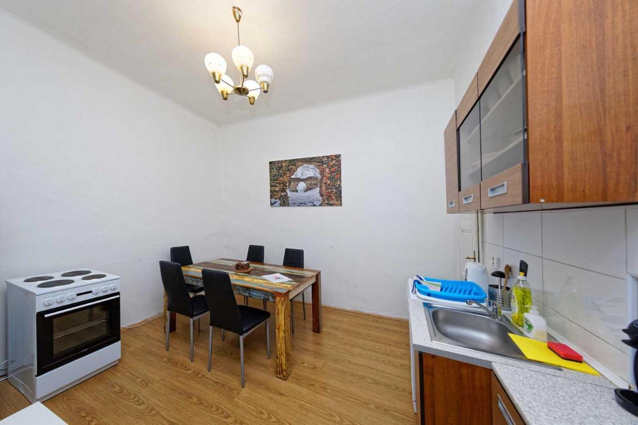 Peter'S Tower Apartments 布拉格 外观 照片