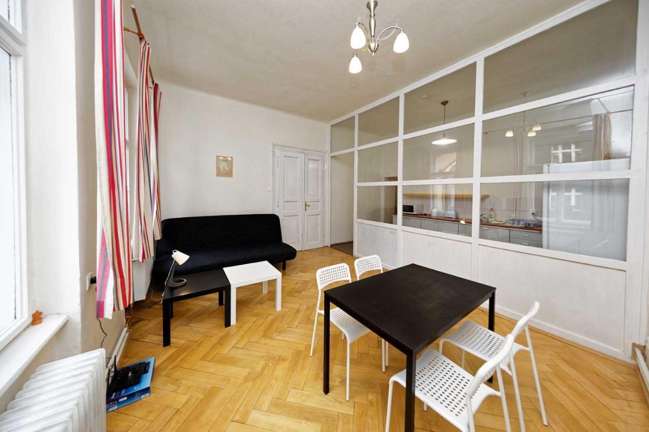 Peter'S Tower Apartments 布拉格 外观 照片