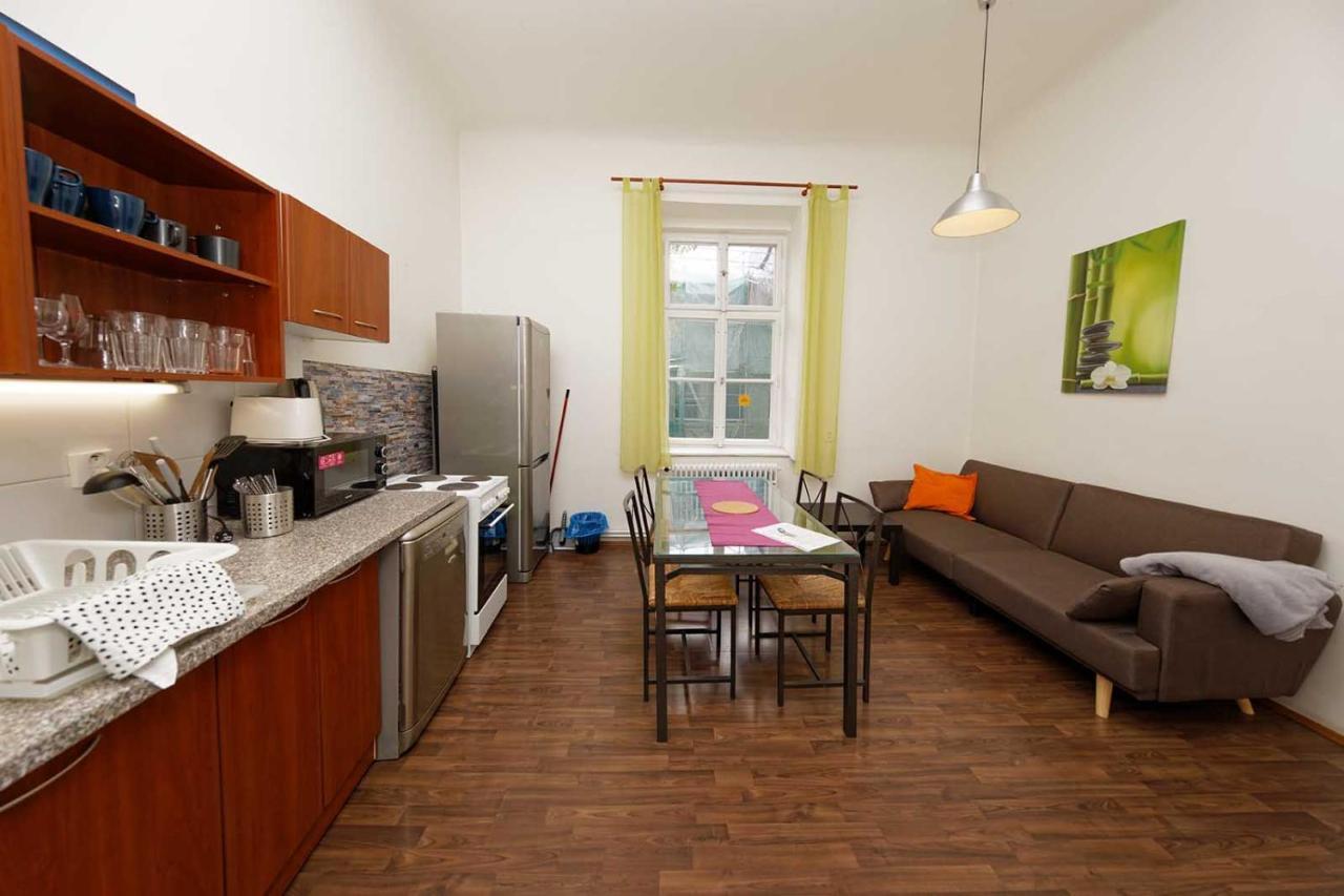 Peter'S Tower Apartments 布拉格 外观 照片