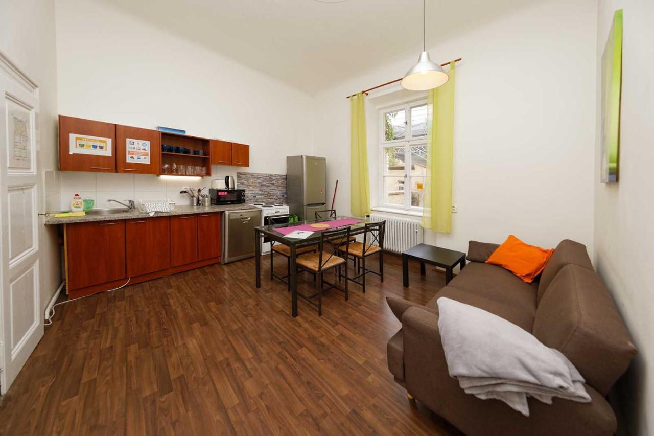 Peter'S Tower Apartments 布拉格 外观 照片