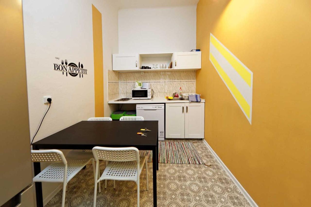 Peter'S Tower Apartments 布拉格 外观 照片